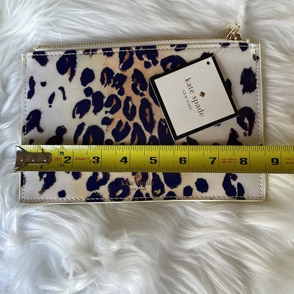 Kate Spade ♠️ leopard pencil case NWT - Picture 5 of 7